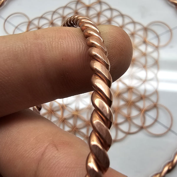 ✨ Lighten Up! 20% Off Small Light Bangle Ends Friday! ✨ Save 20% on versatile SmallLight Bangle—powerful, lightweight, and transformational. Use code SAVE20 by Friday! 🌟🛍️